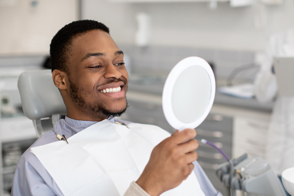 Are Teeth Bleaching And Whitening The Same?