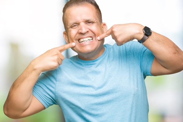 Questions To Ask Your Dentist About Teeth Bleaching